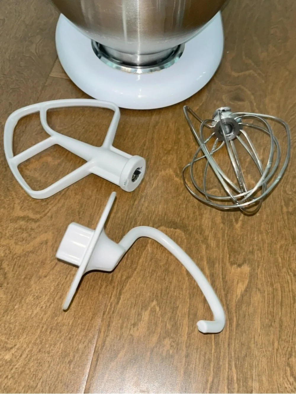 Kitchenaid Mixer Model Classic K45SS White w/ 3 Attachments Works 100%